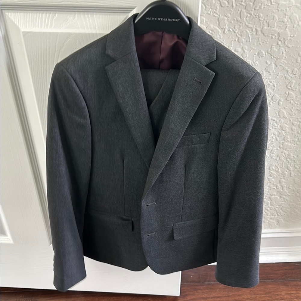 Boys gray 2 piece suit, size 10, Joseph Abboud